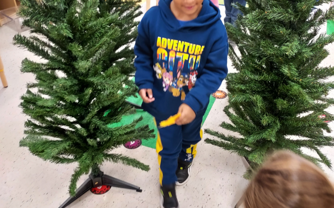 Students at Scott Primary Pre-K Go on a Leaf Hunt
